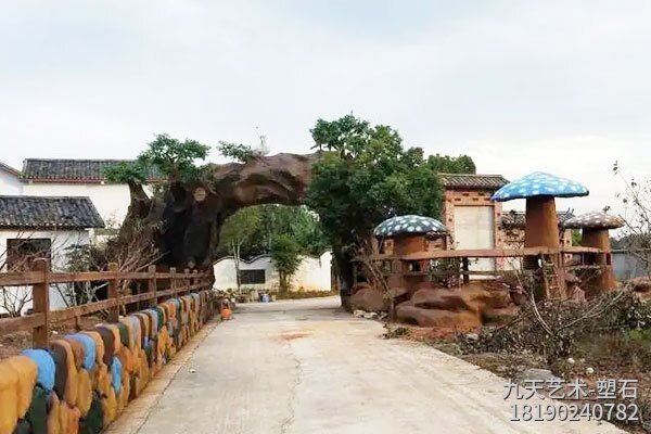 水泥假樹景觀大門，因其在造型、尺寸、材料、工藝上差異較大，價(jià)格請電詢